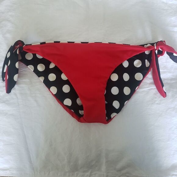 LOT reversible polkadot bikini bottoms - Picture 5 of 9